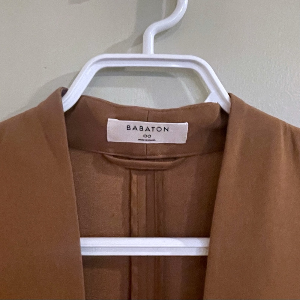 Babaton Power Waist Blazer - Picture 3 of 12
